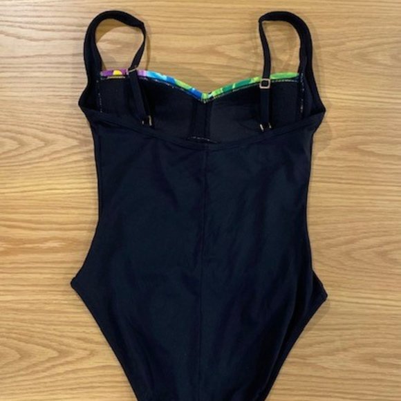 La Blanca One Piece Bathing Suit - Picture 3 of 11